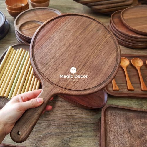 Khay gỗ pizza tròn D25cm tay cầm 14cm, khay decor gỗ óc chó